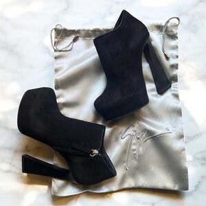 Giuzeppe Zanotti Black Suede Leather High Heel Ankle Bootie Italy Sz 36 US 6